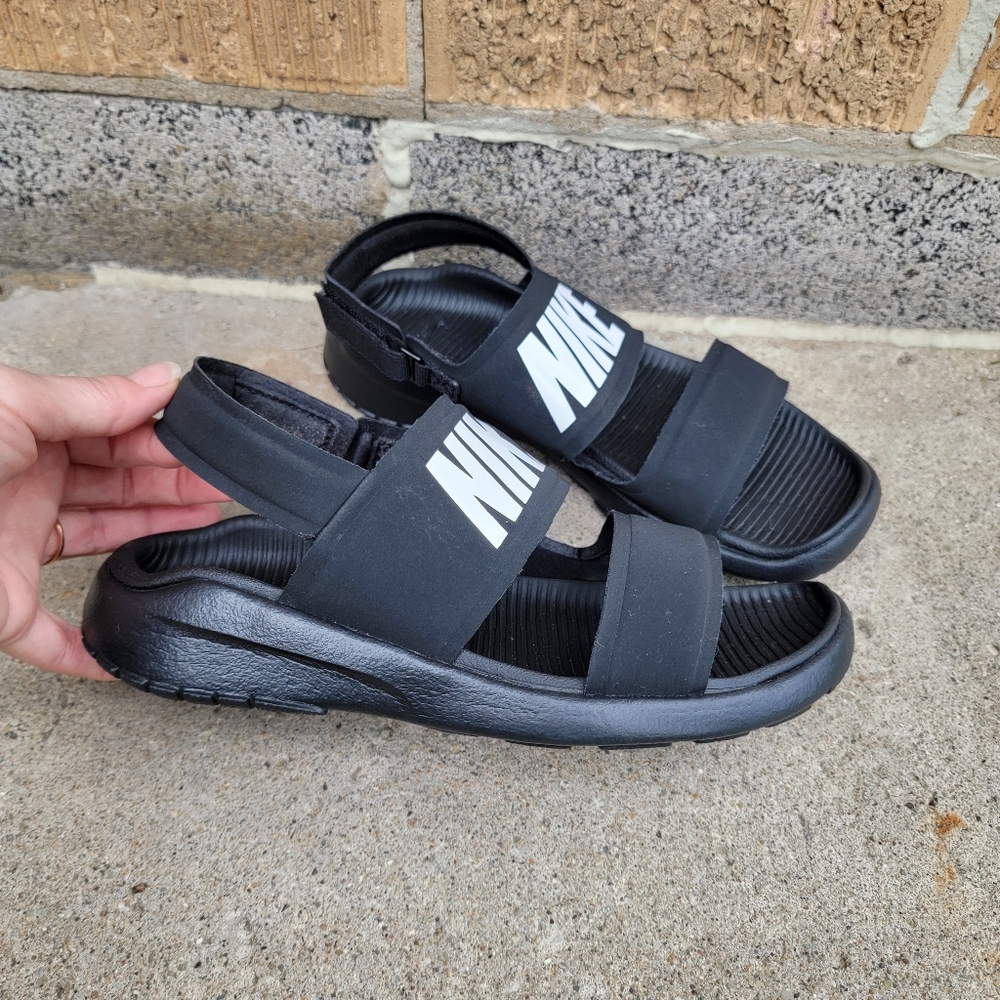 Nike Black White Logo Strap Tanjun Sandals Womens 6 - Picture 5 of 14